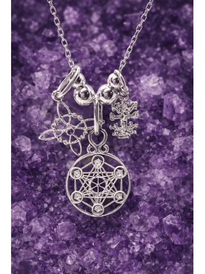 Collar triple protección de Metatrón ✨ de Nudo de Bruja, Cruz de Caravaca de plata