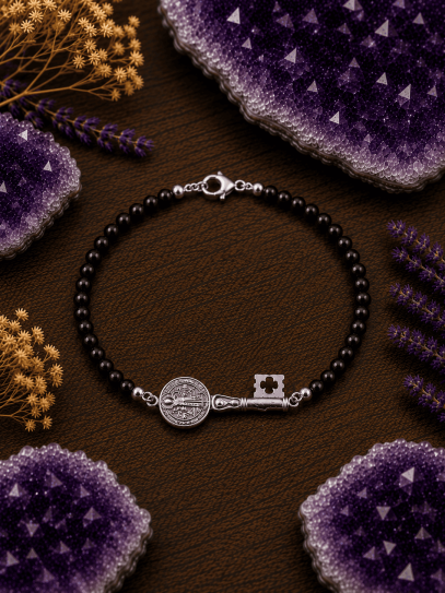Pulsera triple protección de plata: Medalla llave de San Benito y Turmalina negra
