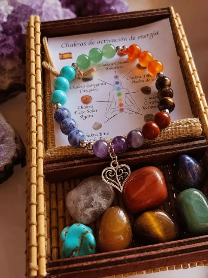 Seven Chakras Kit - Heart Bracelet and 7 Natural Stones