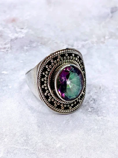 Anillo 'Carolina' de Topacio místico