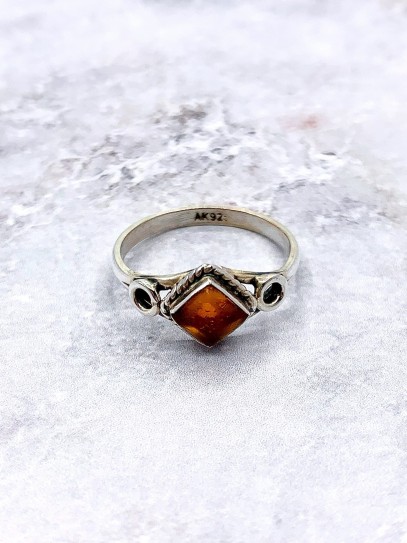 Amber 'Jungle' ring