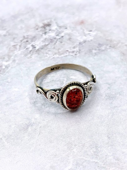 Amber 'Eirene' ring