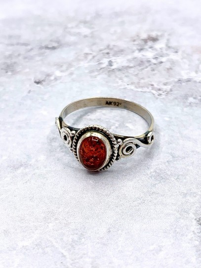Amber 'Eirene' ring