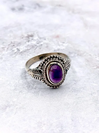 Amethyst 'Indiana' ring