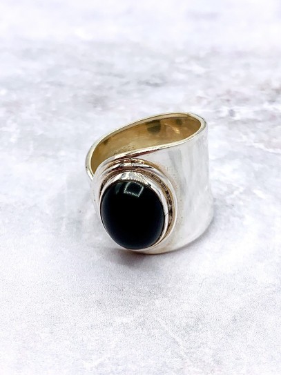 Onyx 'Thailand' ring