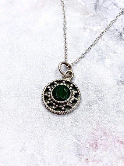 Collar 'Neela' de Esmeralda