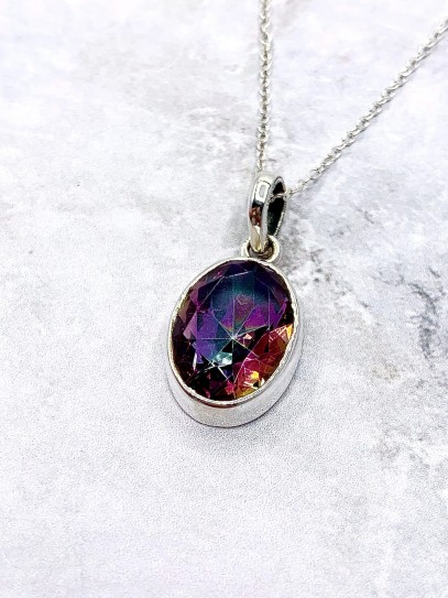 Collar 'Ananda' de Topacio Místico