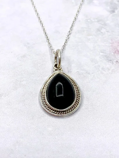 Onyx 'Amazon' necklace