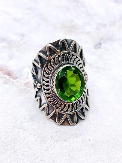 Olivina 'Saraswati' ring