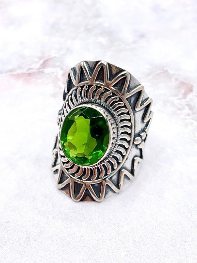 Olivina 'Saraswati' ring