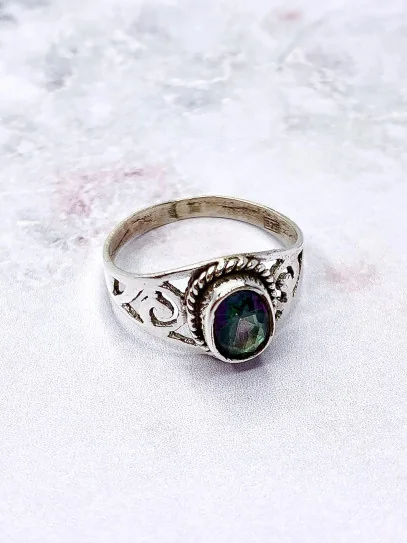 Anillo 'Ethnic' de Topacio Místico