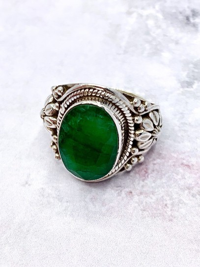 Anillo 'Kiran' de Esmeralda