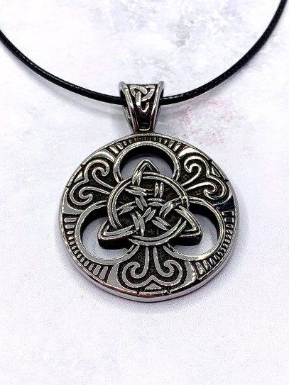 Stainless Steel 'Trisquel' necklace
