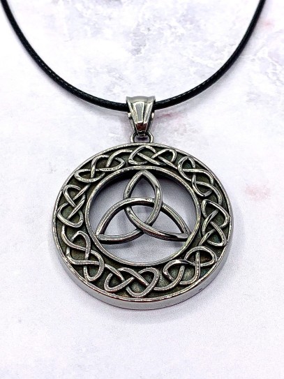 Collar 'Triqueta' de Acero Inoxidable (316L)