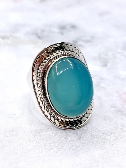 Anillo 'Kerani' de Calcedonia