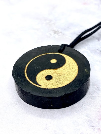 Natural Shungite 'Nakia' necklace