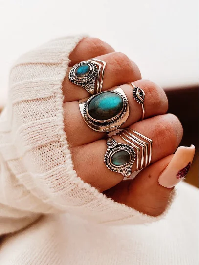 Labradorite 'Irina' ring