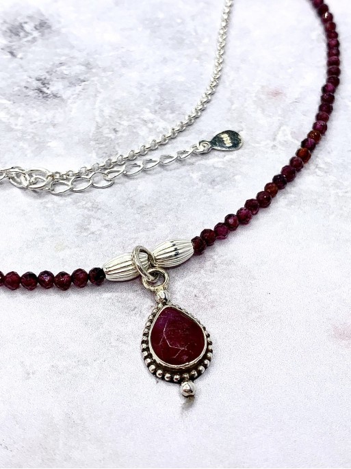 Collar 'Harisha' de Rubí