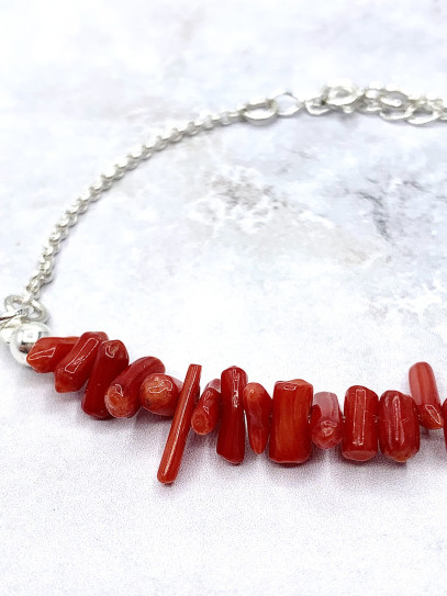 Pulsera 'Akshi' de Coral rojo