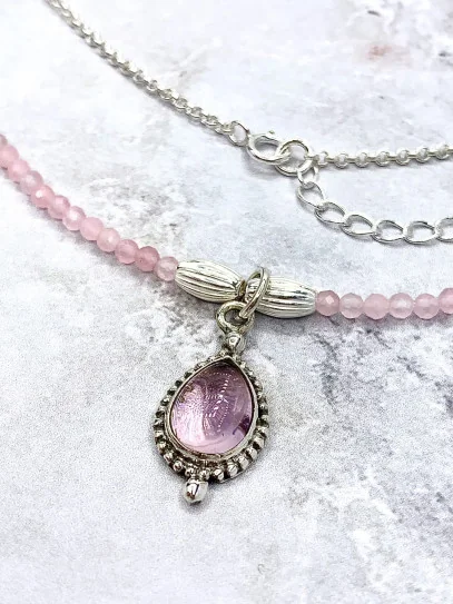 Collar 'Kanira' de Cuarzo rosa