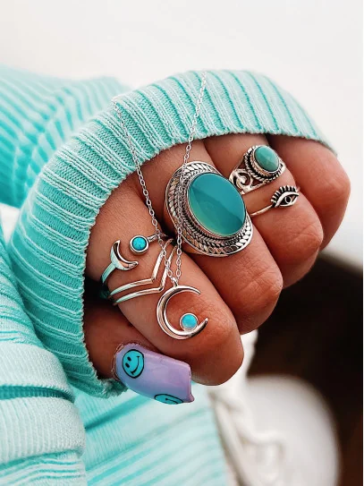 Anillo 'Kerani' de Calcedonia