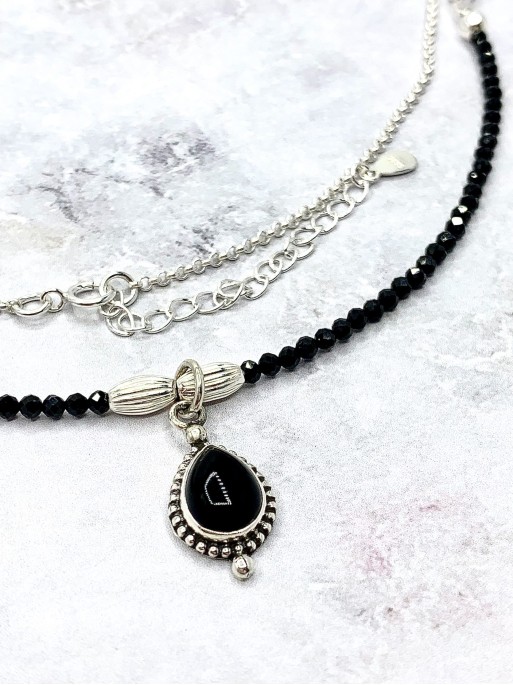 Collar 'Mahika' de Ónix negro