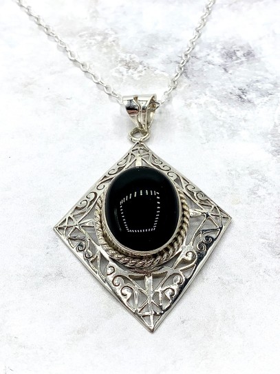 Black Onyx 'Sarisha' necklace