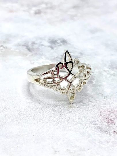 Witches Knot 'Agatha' ring