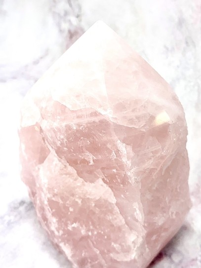 Punta de Cuarzo rosa natural | Amor y autoestima