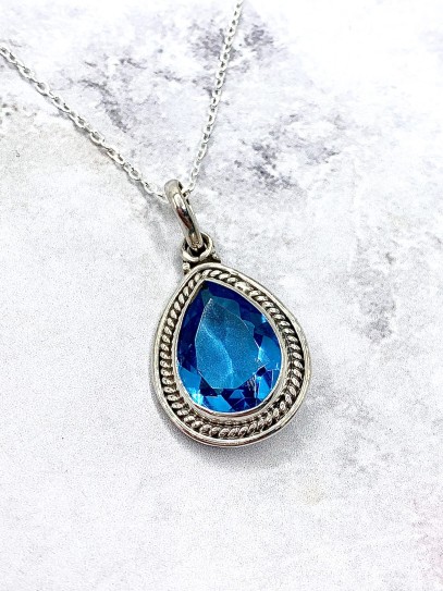 Collaret 'Amazonas' de Topazi blau