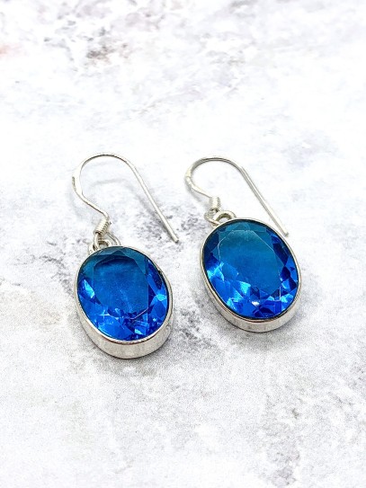 Intense blue Topaz 'Anuri' earrings