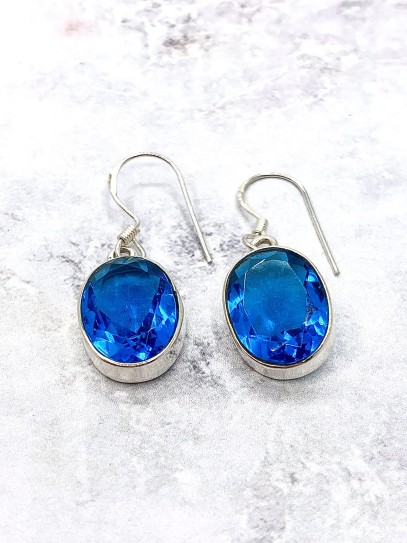 Intense blue Topaz 'Anuri' earrings