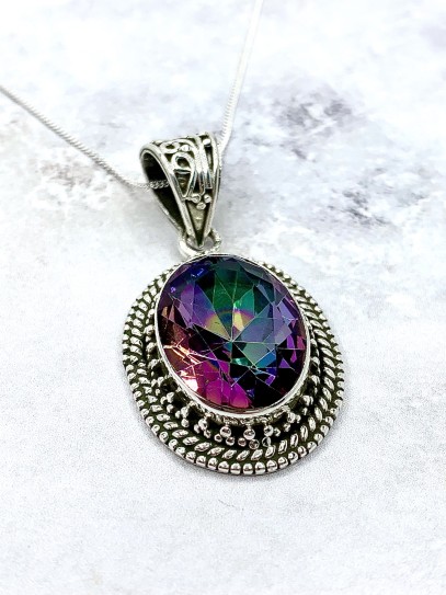 Collar 'Adaya' de Topacio Místico