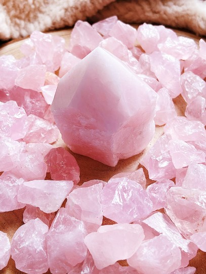 Punta de Cuarzo rosa natural | Amor y autoestima