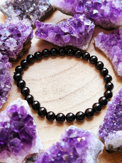 Black Tourmaline 'Asha' bracelet 8mm | Protection and cleaning