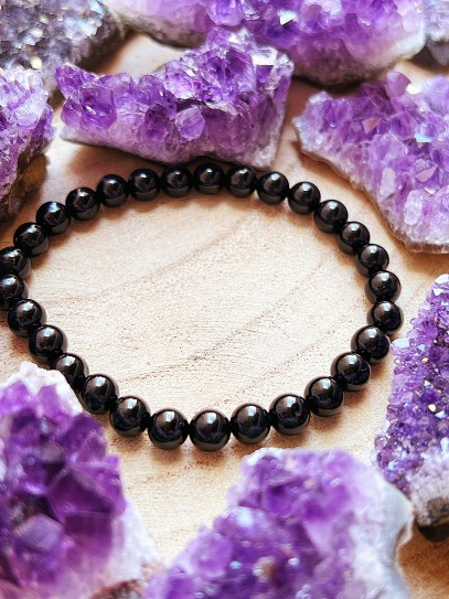 Black Tourmaline 'Asha' bracelet 8mm | Protection and cleaning