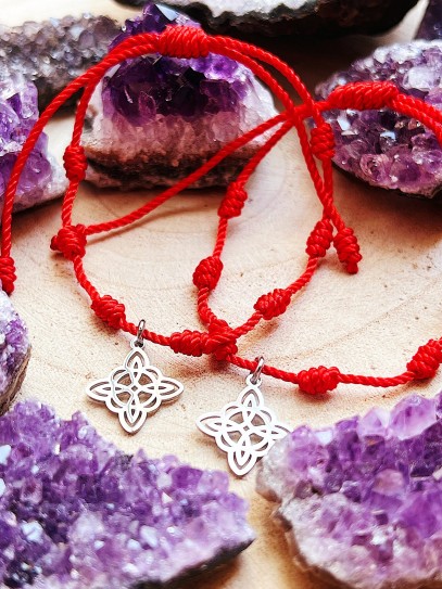 Bracelet of the 7 protection knots and Witches knot