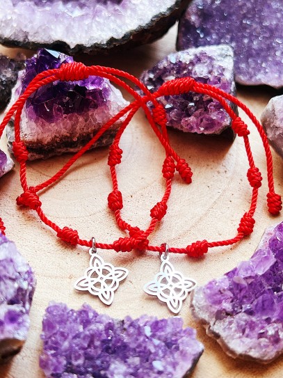 Bracelet of the 7 protection knots and Witches knot