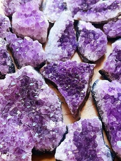 Natural Amethyst druses