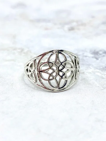 Celtic Knot 'Barthe' ring