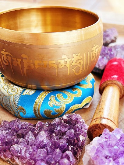 Tibetan singing bowl 7 metals of Om