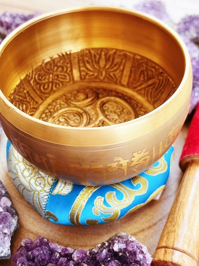 Tibetan singing bowl 7 metals of Om