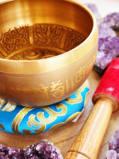 Tibetan singing bowl 7 metals of Om