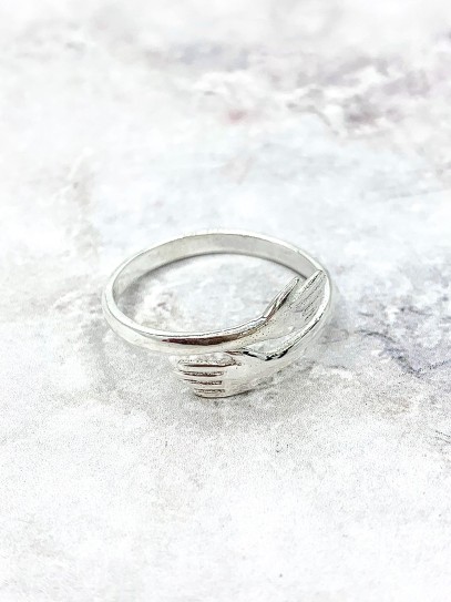 Hug ring: eternal love