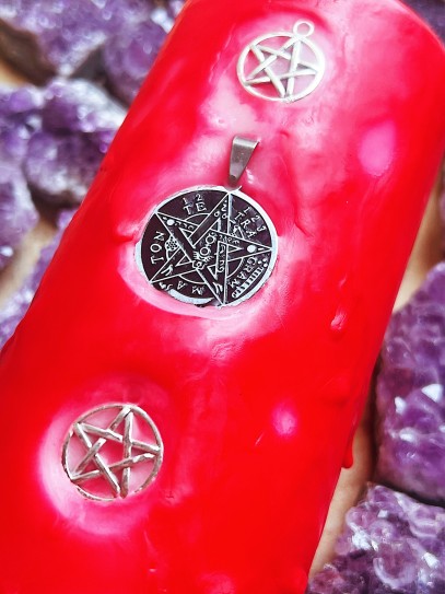 Velón ritualizado con talismán de Tetragamatón