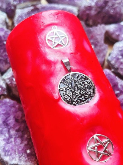 Velón ritualizado con talismán de Tetragamatón