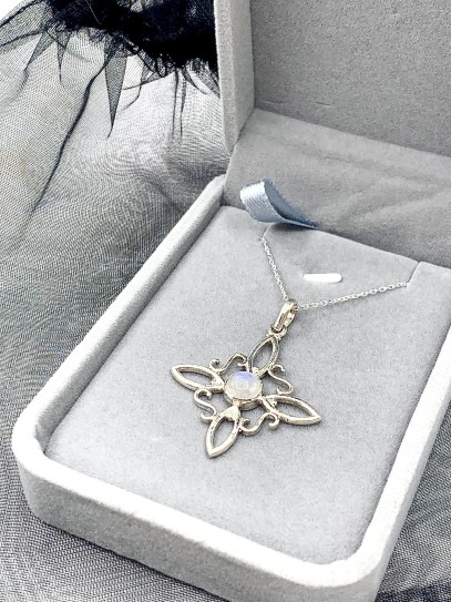 Estuche regalo de terciopelo gris - Collar