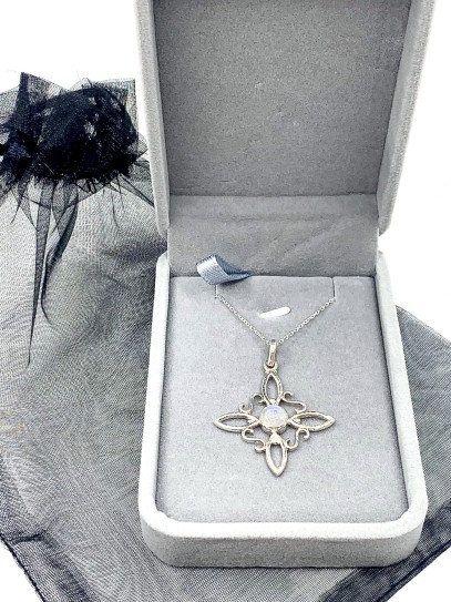 Estuche regalo de terciopelo gris - Collar