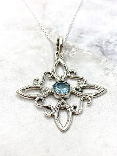 Witches Knot 'Sabrina' Aquamarine necklace
