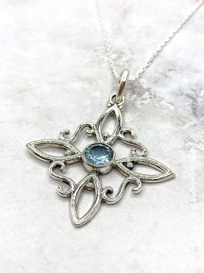 Witches Knot 'Sabrina' Aquamarine necklace